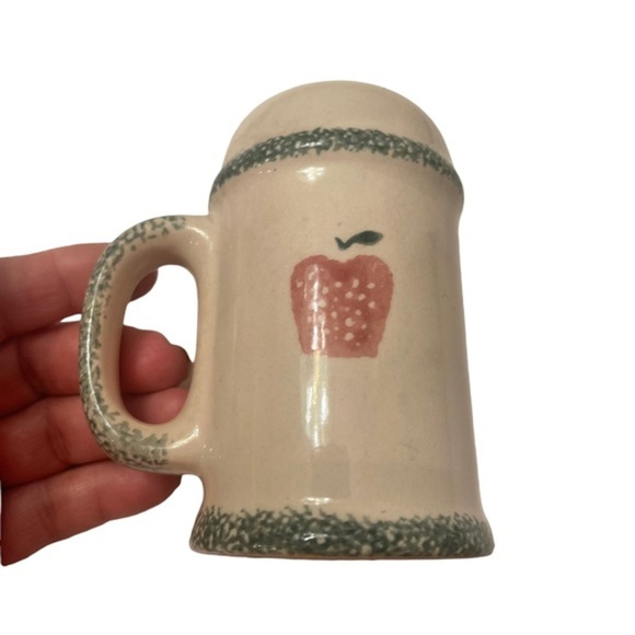 Apple Salt and Pepper Shakers - Picture 2 of 7